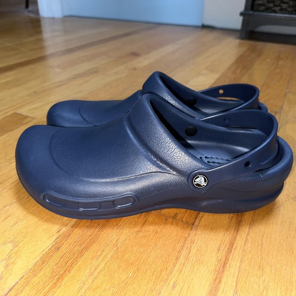 Crocs Shoes‎ Mens 12 Navy Blue Work Clogs Non Slip Resistant Kitchen Comfort - Picture 3 of 7